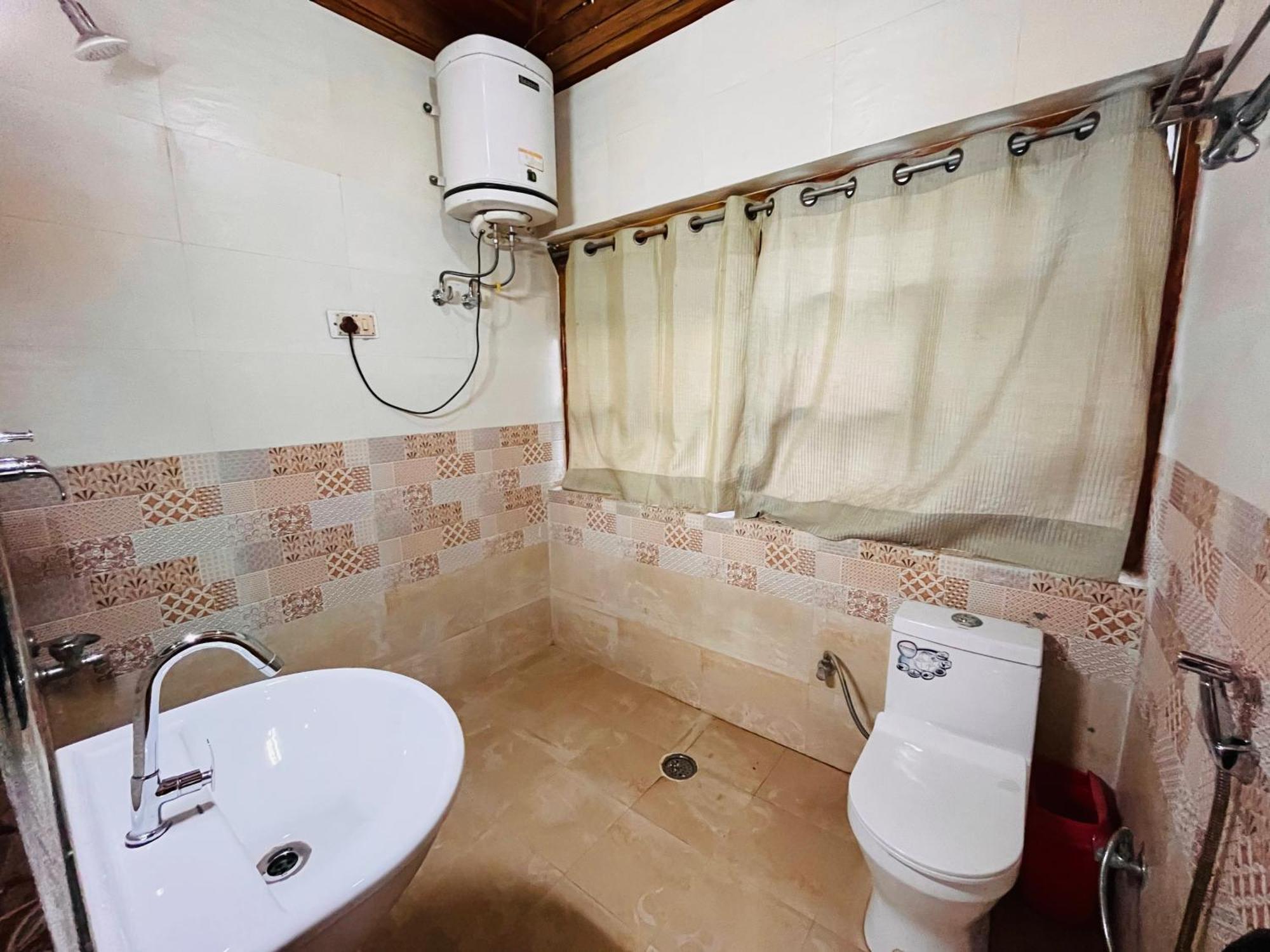 Himalayan River Mountain View 2 Bedrooms Cottage, Manali 외부 사진